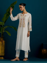 Off White paisley yoke kurta
