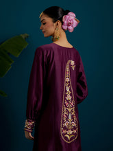 Purple round hem kurta with back motif and pant set