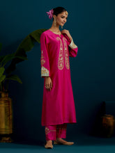 Fuchsia paisley yoke kurta and pant set