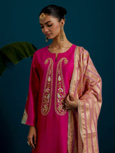 Pink striped dupatta