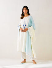 Off White embroidered kurta with plackett