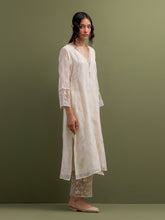 Ivory V neck Mul Chanderi Kurta and pant set with dupatta