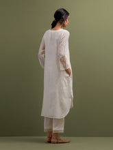 Ivory Mul Chanderi high low Kurta, pant and dupatta set