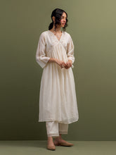Ivory Mul Chanderi gather Kurta and pant set