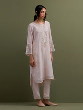 Pink Mul Chanderi high low Kurta,pant and dupatta set