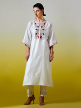 Kaftan style kurta