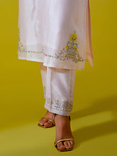 Notched neck kurta with pant