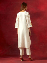 Off white round hem kurta set