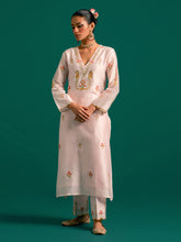 Pink V neck hand embroidered silk chanderi kurta set with green chanderi dupatta