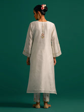 Off White embroidered yoke kurta