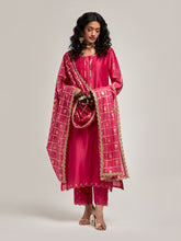 Zari motifs dupatta with lace