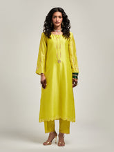 Embroidered kurta with scalloped hem and pant
