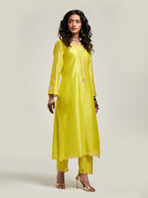 Embroidered kurta with scalloped hem and pant