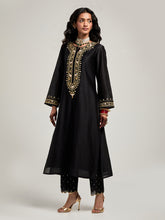Embroidered kurta with placket and pant