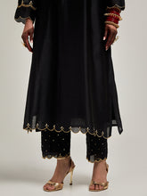 Embroidered yoke kurta