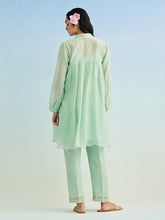 Green short collar kurta and pant
