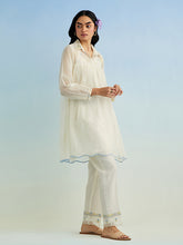Ivory short collar kurta and pant