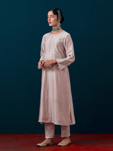 All over motifs yoke kurta