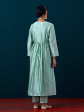 Embroidered yoke with gathers kurta