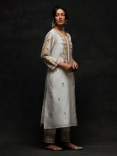 Off White embroidered placket kurta set