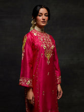 Fuchsia embroidered short kurta