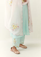 Light Pink scalloped dupatta with hand embroidered floral motifs