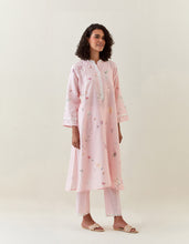 Pink botanical print cotton linen kurta with net placket