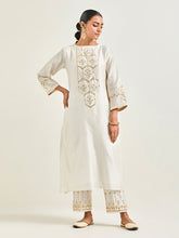 Off white hand embroidered kurta set