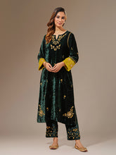 Green velvet hand embroidered contrast sleeve kurta