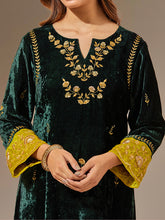 Green velvet hand embroidered contrast sleeve kurta