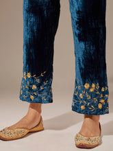 Blue velvet palazzo with embroidery