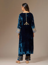 Blue velvet hand embroidered contrast sleeve kurta