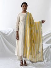 Block print chanderi dupatta with embroidered highlights