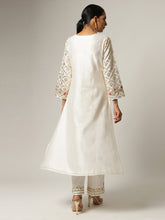 Off white Silk chanderi kurta with hand embroidery