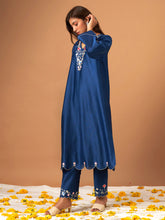 Blue Silk chanderi kurta with scalloped hem
