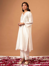 Off White Silk chanderi kurta with scalloped hem