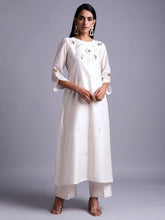Off white silk chanderi kurta with embroidery