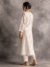 Off white Silk chanderi kurta with hand embroidery