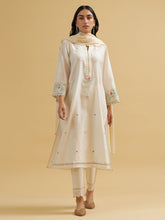 Off white silk chanderi embroidered kurta