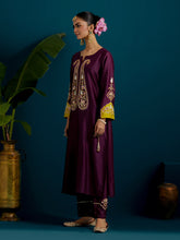 Purple paisley yoke kurta