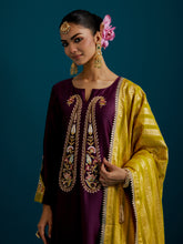 Lime green striped supatta