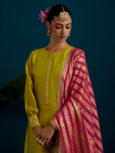 Lime Green round hem kurta with back motif