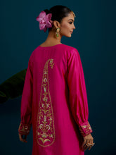 Fuchsia round hem kurta with back motif and pant set