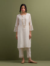 Ivory Mul Chanderi high low Kurta, pant and  dupatta set