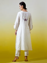 Notched neck kurta with pant
