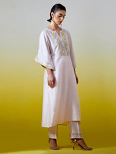 Kaftan style kurta with pant