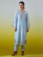Notched neck kurta with pant