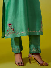 Notched neck kurta with pant