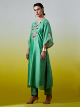 Kaftan style kurta with pant
