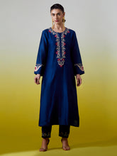 Placket embroidered kurta with pant